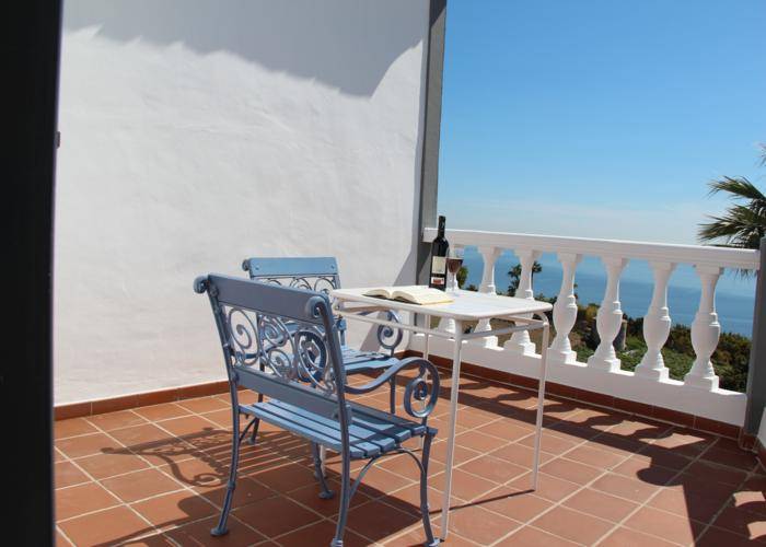 ESTUDIO CON TERRAZA