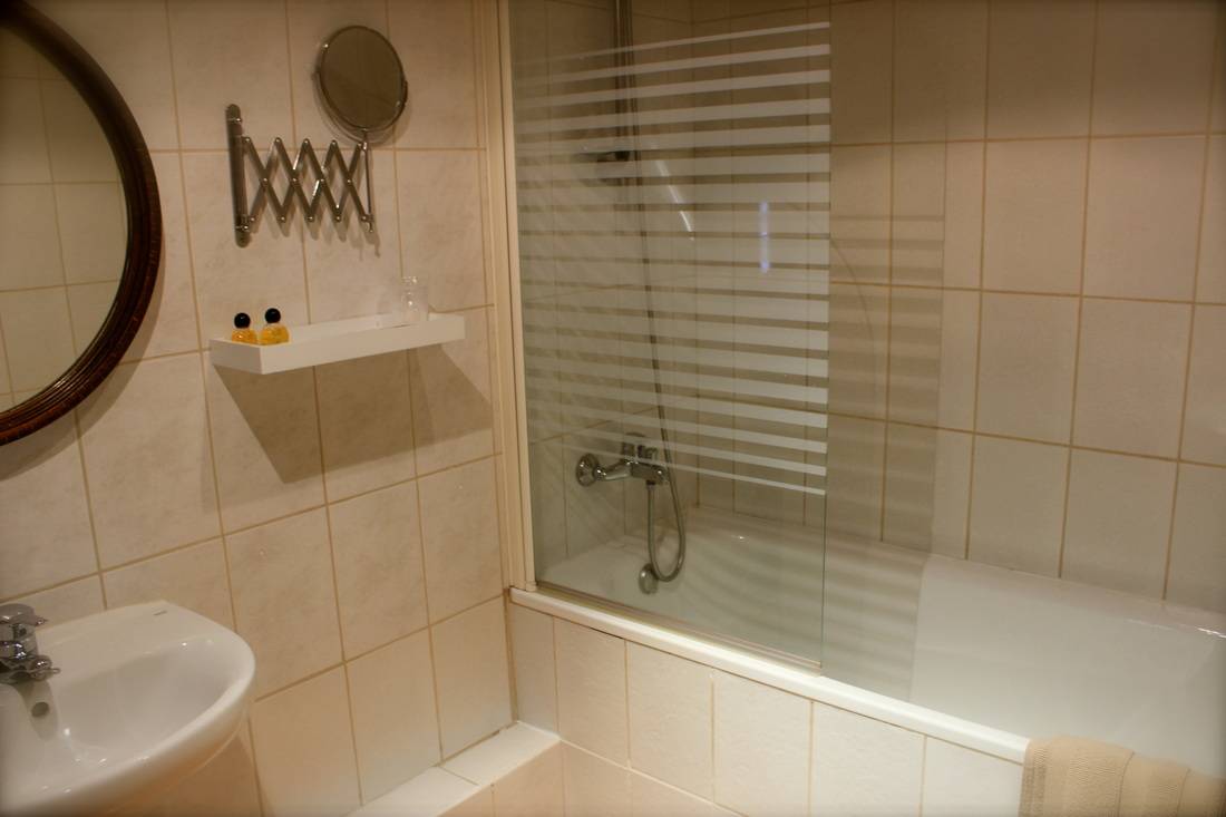 Habitación doble con baño o ducha