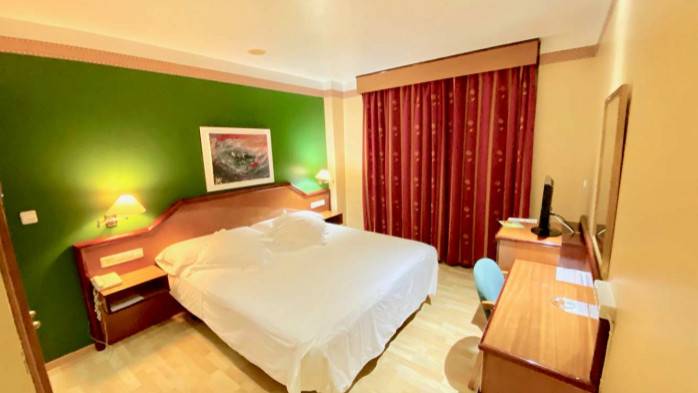 HOTEL TORREPALMA, 210