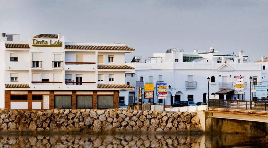 Hospedería apartamentos doña lola zahara 