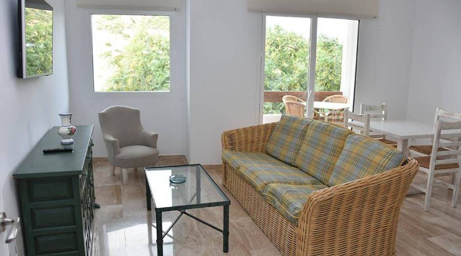 Hospedería apartamentos doña lola zahara 