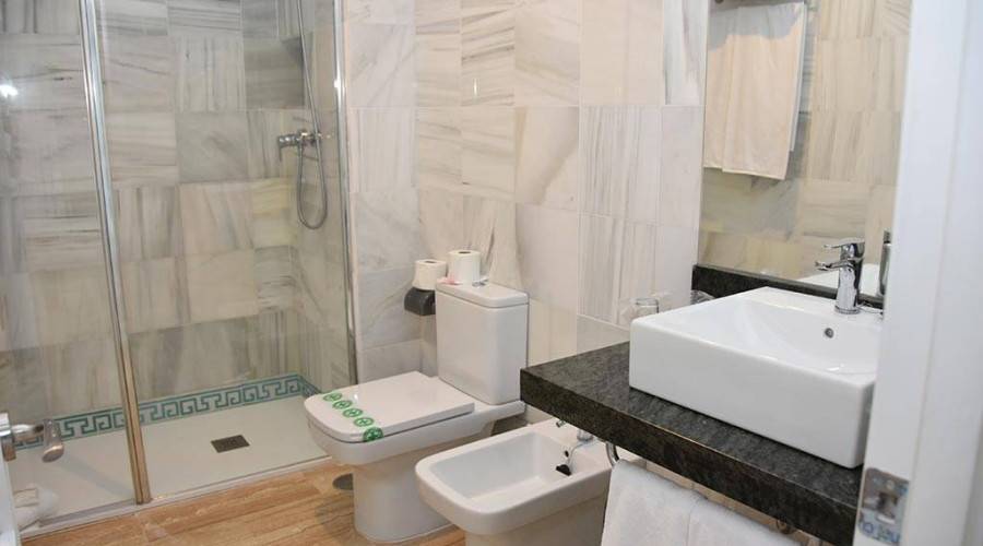 Hospedería apartamentos doña lola zahara 