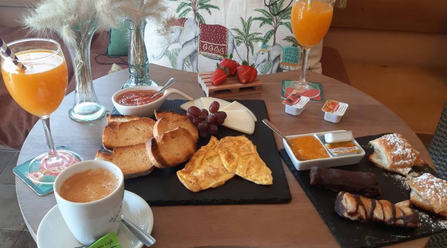 Desayuno en Joanna Hotel Peñiscola