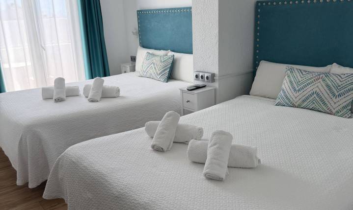 Hostal Nerjasol 