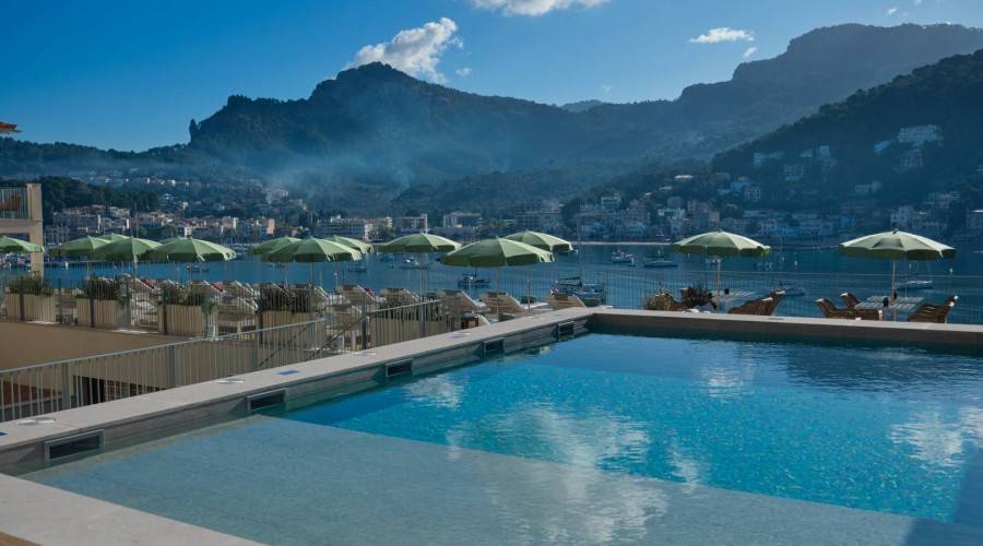 hotel salino port 